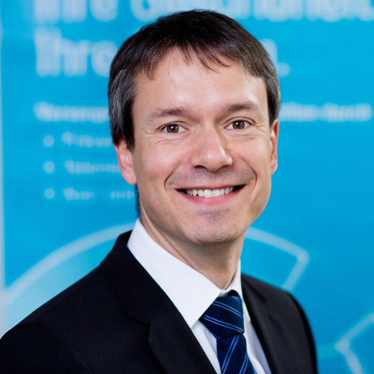 Dr. Müller